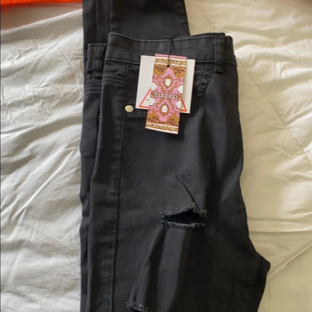 Boohoo ripped skinny jeans